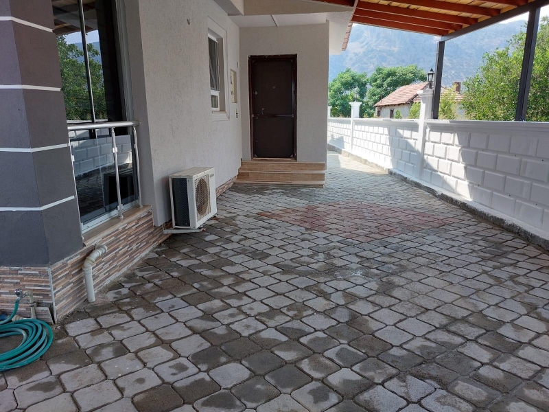 Villa Liya